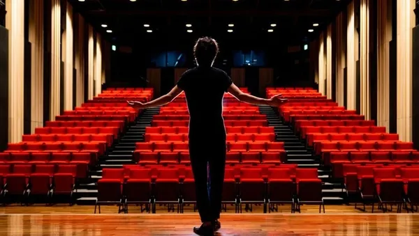 İstanbullu tiyatroseverler öfkeli! CHP’li İBB’ye tepki yağdı: 109 yıllık tiyatromuzu mahvettiniz