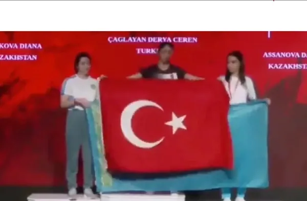 Derya Ceren Çağlayan yürekleri fethetti! Türk bayrağıyla gereken yanıtı verdi - 3