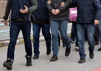 İzmir merkezli 12 ilde FETÖ operasyonu!