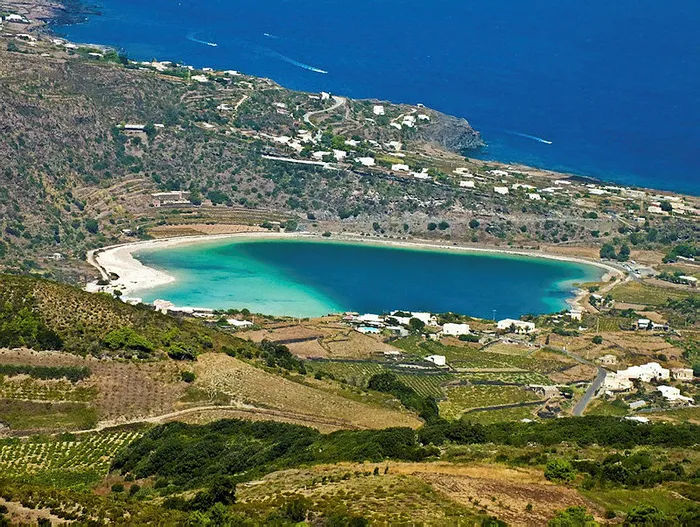 İtalya'nın Pantelleria adasında büyük orman yangını! Marco Tardelli ve ünlü modacı Giorgio Armani... - 1