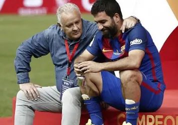 Arda Turan'ı teselli eden kişi bakın kim çıktı!