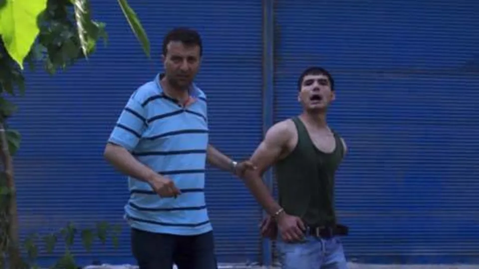 At hırsızlarından şoke eden savunma
