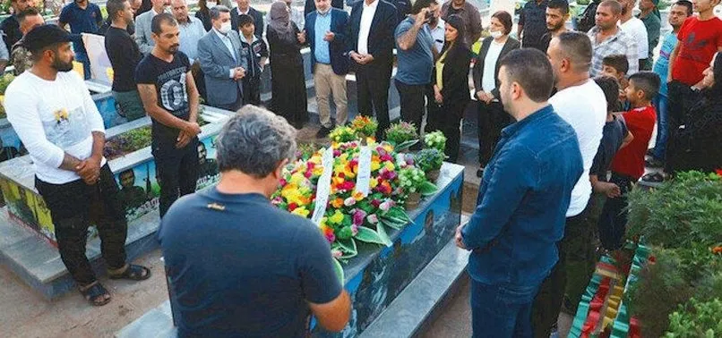 Bakan Çavuşoğlu'nun haddini bildirdiği Ann Linde ayağının tozuyla PKK’ya heyet yolladı