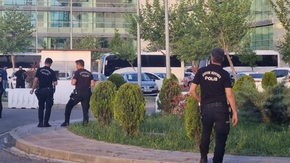 Bursaspor Diyarbakır’a geldi: Zırhlı araçlarla otele geçti