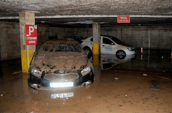 Kumluca'da sel felaketi! Korkunçlar anlar kamerada - 2
