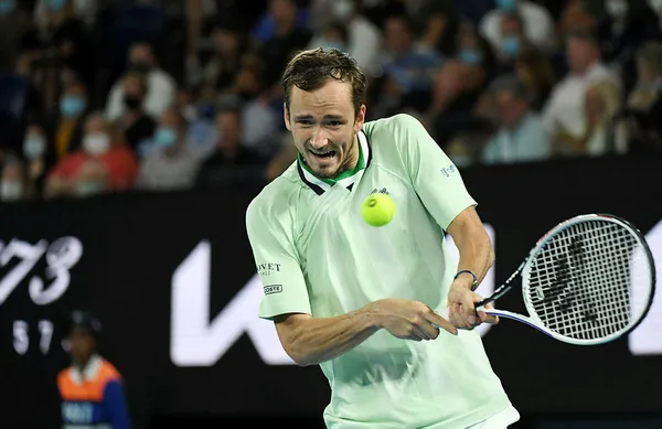 nadal-medvedev-maci-hangi-kanalda-saat-kacta-avustralya-acik-finali-nasil-izlenir-1643527956738.jpg Nadal - Medvedev maçı hangi kanalda, saat kaçta? Avustralya Açık finali nasıl izlenir? - 1