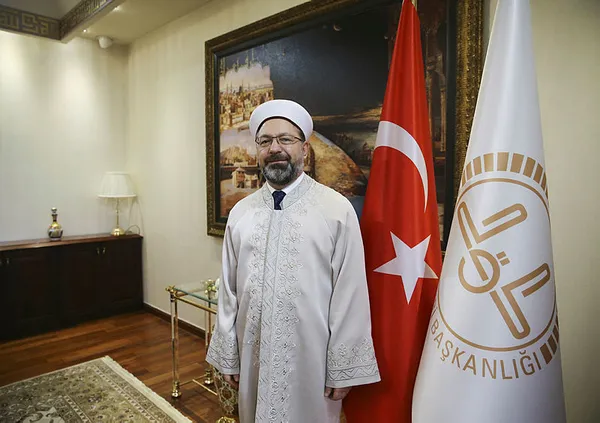 Diyanet İşleri Başkanı Ali Erbaş: Sigara kullananlar sınava dahi giremeyecek - 2