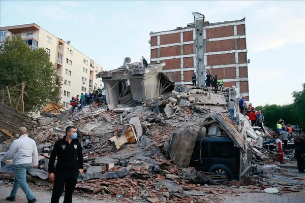 1667227596590.jpg A Haber ekranlarından uyardılar! Prof.Dr. Şükrü Ersoy: 7,0 büyüklüğünde deprem bekleniyor | Tuzla fay hattına dikkat çekti... - 1