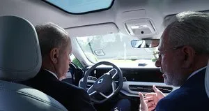 Başkan’dan Togg’un yeni modeli ile deneme sürüşü!