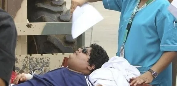 dunyanin-en-kilolu-adaminin-son-hali-saskina-cevirdi-evinden-vincle-cikarilmisti-tam-542-kilo-verdi-1671268757795.jpg Dünyanın en kilolu adamının son hali şaşkına çevirdi! | Evinden vinçle çıkarılmıştı tam 542 kilo verdi! - 5