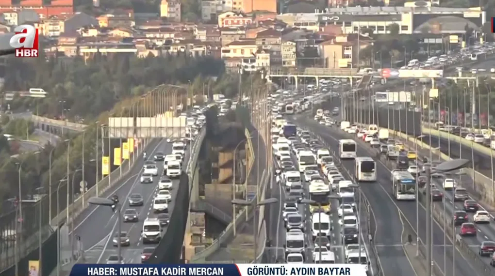 İstanbul'da trafik yüzde 45! Haftanın ikinci gününde hangi yollarda yoğunluk var?