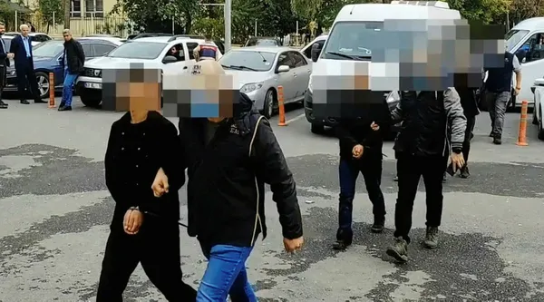 sanliurfada-bombali-saldiri-plani-yapan-terorist-yakalandi-aldigi-talimati-itiraf-etti-1669053231223.jpg Şanlıurfa'da bombalı saldırı planı yapan terörist yakalandı! Aldığı talimatı itiraf etti - 2