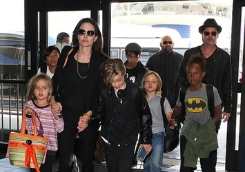 Brad Pitt’ten karşı hücum