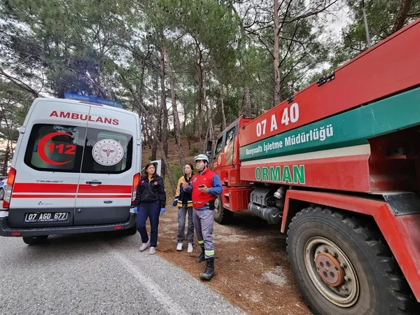 antalyada-orman-yangini-ekipler-kontrol-altina-aldi-1710223153445.jpeg Antalya'da orman yangını kontrol altına alındı! Ekipler uyurken fark etti - 2
