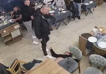 CHP'li meclis üyesi Nadir Bayram gazeteciyi öldüresiye dövdü! Dehşet anları kamerada | Tutuklandı