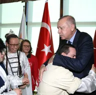 Başkan Erdoğan engellileri kabul etti! Dikkat çeken kareler