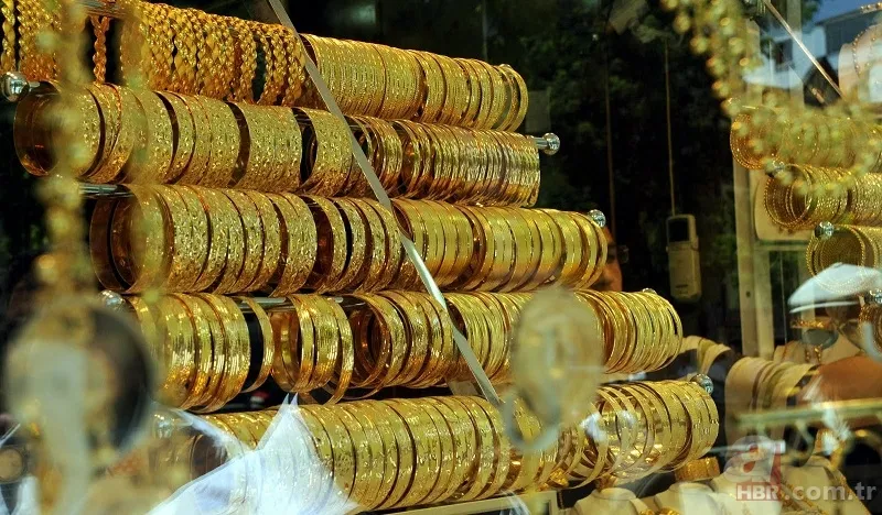 İki uzman isim uyardı: Altın düşebilir! Gram altın için beklenen yeni rakam açıkladı! İşte herkesin merak ettiği o seviye 3