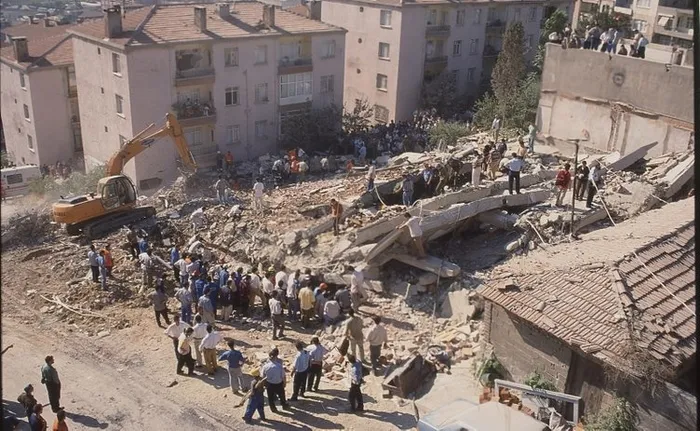 17 Ağustos'un 22. yılında dehşete düşüren deprem anketi! - 5