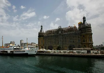 Haydarpaşa’ya usta eli değdi