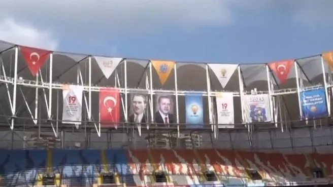 Adana Başkan Erdoğan’ın karşılamaya hazırlanıyor! 8 yıl sonra AK Parti Gençlik şöleni