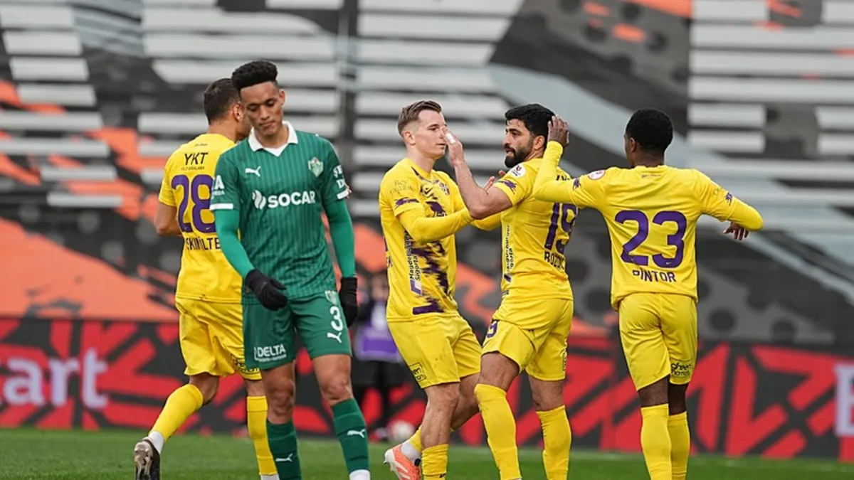 Pendik’te nefes kesen mücadele! Eyüpspor Iğdır FK’yı 2-1 mağlup etti