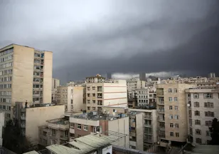 İran'da zehirli yağmur tehlikesi!