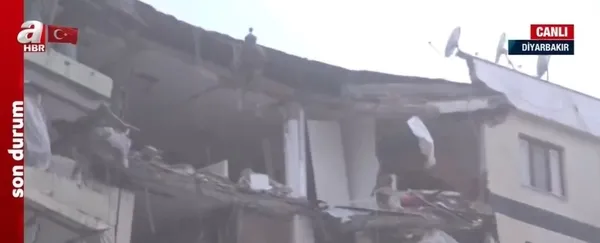 Deprem sonrası ağır hasar alan Galeria İş Merkezi’nde kedi kurtarma operasyonu! Mehmetçik seferber oldu helikopter havalandı