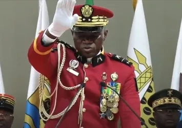 Gabon’da yönetime el konuldu geçiş töreni yapıldı! Nguema "cumhurbaşkanı" sıfatıyla yemin etti