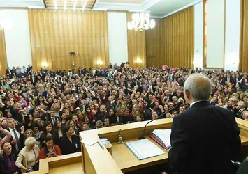 Kılıçdaroğlu baltayı taşa vurdu