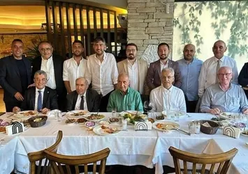 İmamoğlu’nun yancıları rakı masasında poz kesti! Hikmet Çetin’den Kemal Kılıçdaroğlu’na salvo: CHP’yi sağa çeken proje…