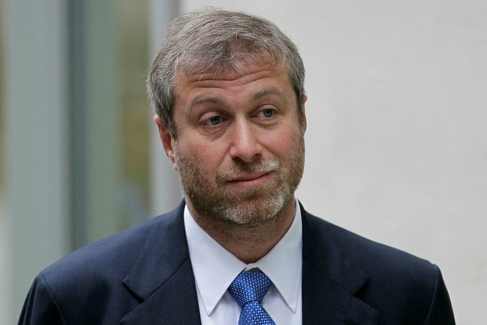 Roman Abramovich Chelsea'yi satıyor
