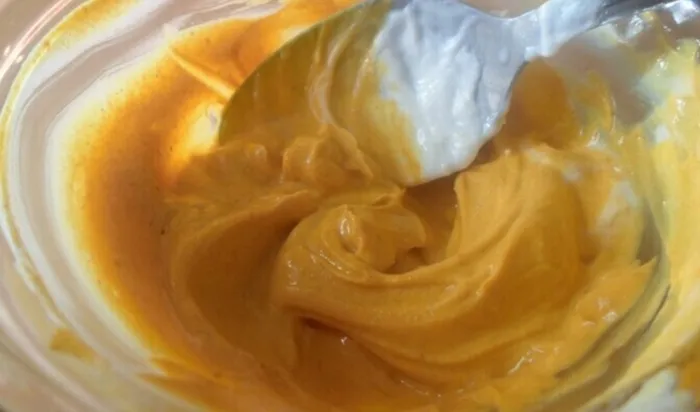 Baharatların altını! Her gün zerdeçallı yoğurt yemenin 5 faydası...