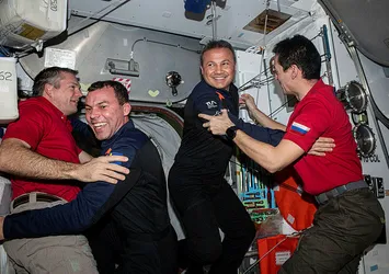 Alper Gezeravcı'dan üst üste deneyler! Uzayda yapay zeka desteği de devrede! İnsan sesi araştırılıyor...