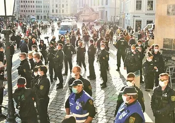 Almanya'dan skandal adım! Salgın döneminde ırkçılık virüsüne özel izin verdiler