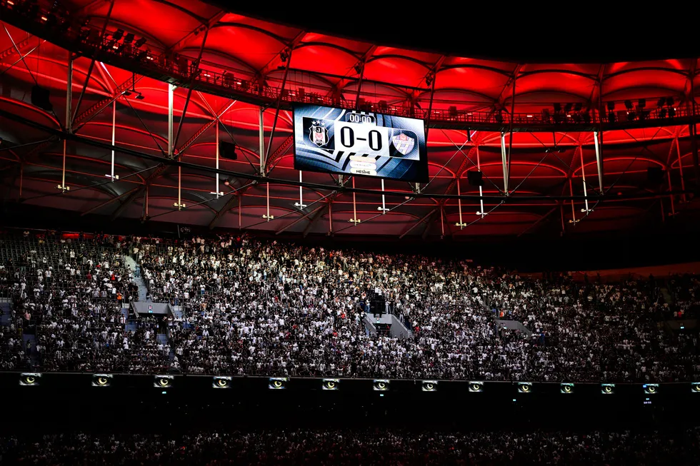 canli-besiktas-eyupspor-1786908309490.jpg Kartal perdeyi galibiyetle açtı! Maç sonucu: Beşiktaş 1-0 Eyüpspor - 8