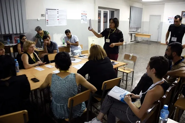 Son dakika: Ermenistan’daki başbakanlık seçimini Paşinyan’ın partisi kazandı