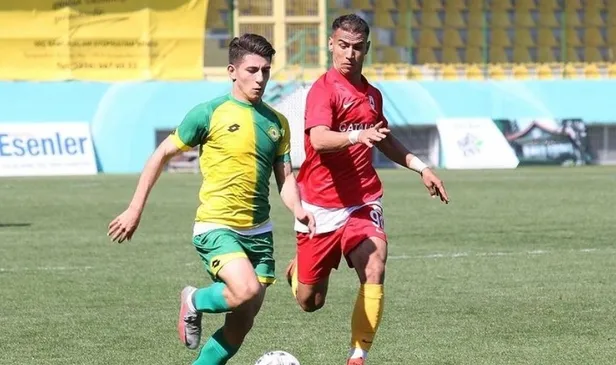 aziz-aksoy-kimdir-kac-yasinda-esenler-eroksporlu-futbolcu-aziz-aksoy-saglik-durumu-nasil-1644301283763.jpg Aziz Aksoy kimdir, kaç yaşında? Esenler Eroksporlu futbolcu Aziz Aksoy sağlık durumu nasıl? - 2