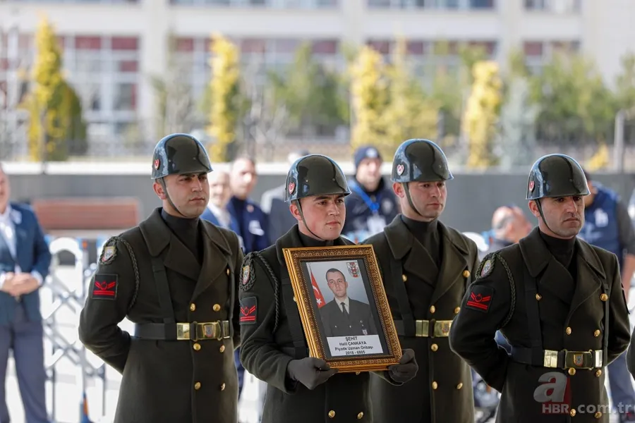 Son dakika: İdlib şehidi Uzman Onbaşı Halil Çankaya Ankara'da son yolculuğuna uğurlandı 1