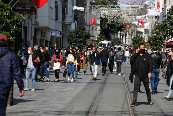 1618725374211.jpg Koronavirüs aşısı yaptırmayana para cezası! Dikkat çeken öneri - 16