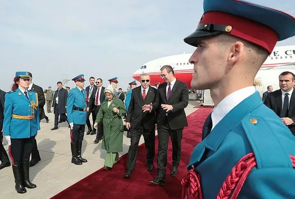 Başkan Erdoğan Sırbistan’da böyle karşılandı