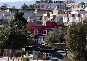 Tarsus'ta Özel Harekat gözetiminde esrarengiz kazı