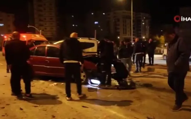 Bursa’da feci kaza: 2 yaralı