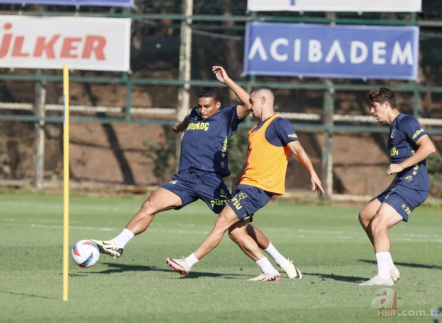 Fenerbahçe'de bomba transfer! Beşiktaş ve Galatasaray'ın elinden kapıyor! Ferdi Kadıoğlu'na alternatif 5