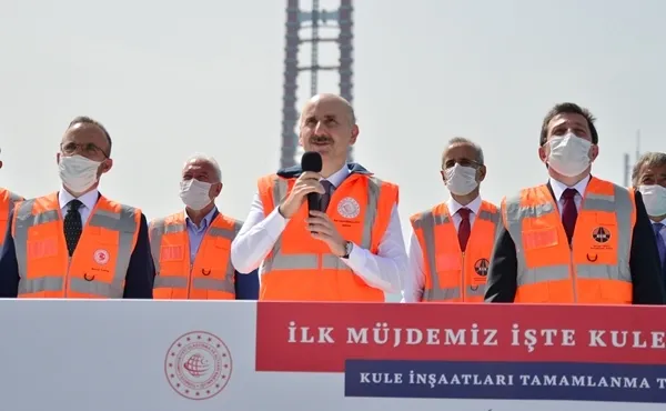 1915 Çanakkale Köprüsü'nün 318 metrelik çelik kuleleri tamamlandı