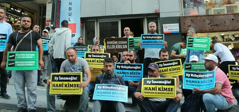 İBB'den işten çıkartılan bir grup işçi, CHP il binası önünde oturma eylemine başladı