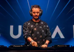 Burak Yeter, D&R Live Set ile Bağdat Caddesi’nde