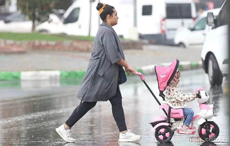 Türkiye genelinde yağış: O saatlere dikkat! Meteorolojiden 8 il için sarı ve turuncu kod 4