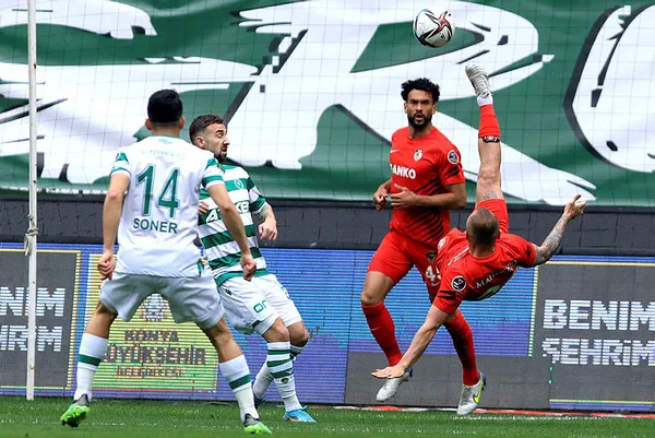 Konyaspor evinde Gaziantep'i 4 golle devirdi! MAÇ SONUCU: Konyaspor-Gaziantep FK 4-1 - 3