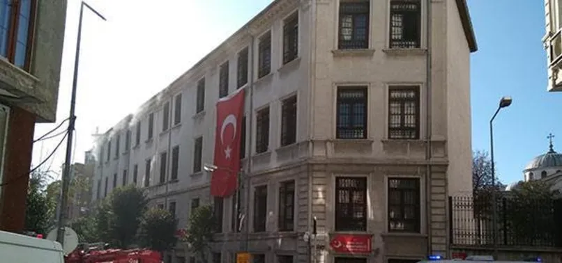 Sığınmacılar çıkan yangın sırasında firar etti!