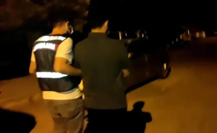 Son dakika: İzmir merkezli dev FETÖ operasyonu! 132 kişi hakkında gözaltı kararı